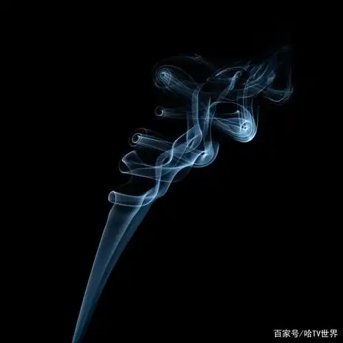 抽的是烟,吐出的是寂寞