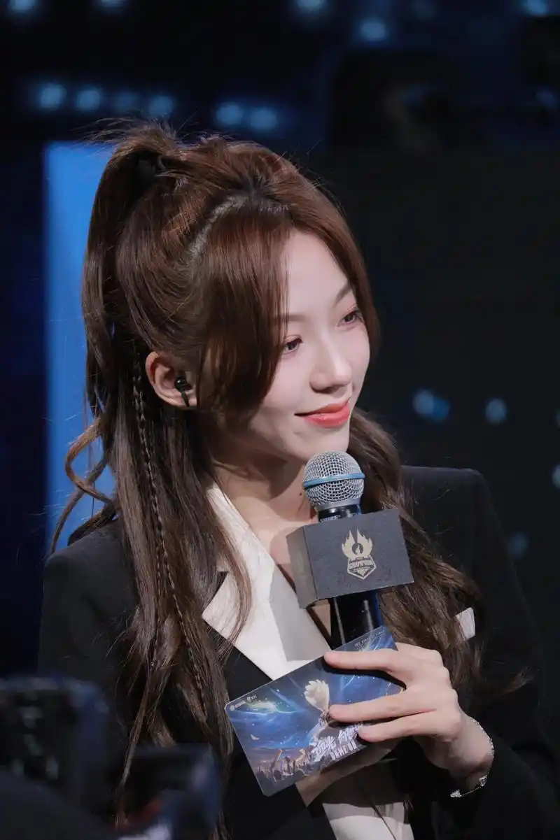 100天kpl日更09解说天云.今天让我们来看美女姐姐!天 - 抖音