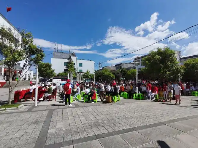 兴义市敬南镇 - 敬南镇创新形式让党史学习教育深入群众,加强民族团结