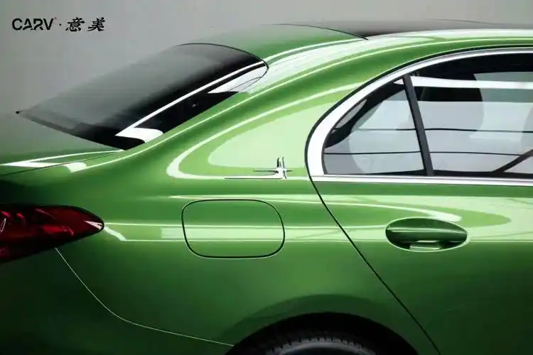 奔驰c级卡孚carv改色膜超亮金属曼巴绿,整体散发着金属光泽_搜狐汽车