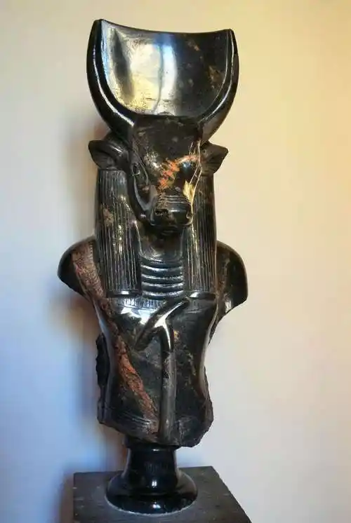 古埃及牛神哈托尔    梵蒂冈博物馆