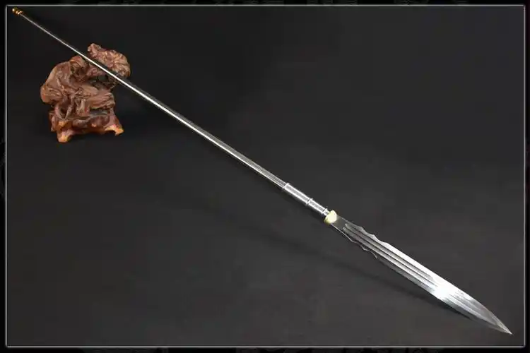 正品龙泉猛虎霸王枪赵云枪红缨枪武术长枪长矛十八般兵器 未开刃