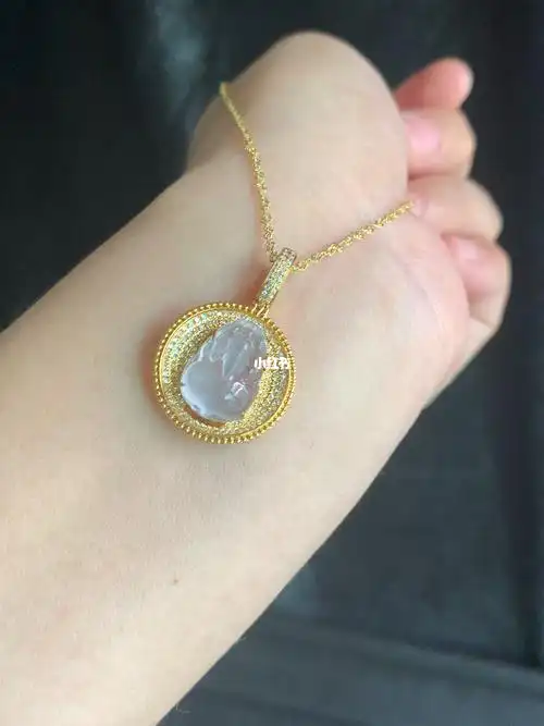 18k金镶嵌高冰貔貅吊坠种老冰透饱满