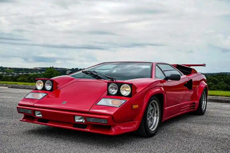 极具未来感兰博基尼countach5000qv