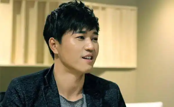 金钟民或许没有刘在石在中国的知名度高,但是在韩国却是国