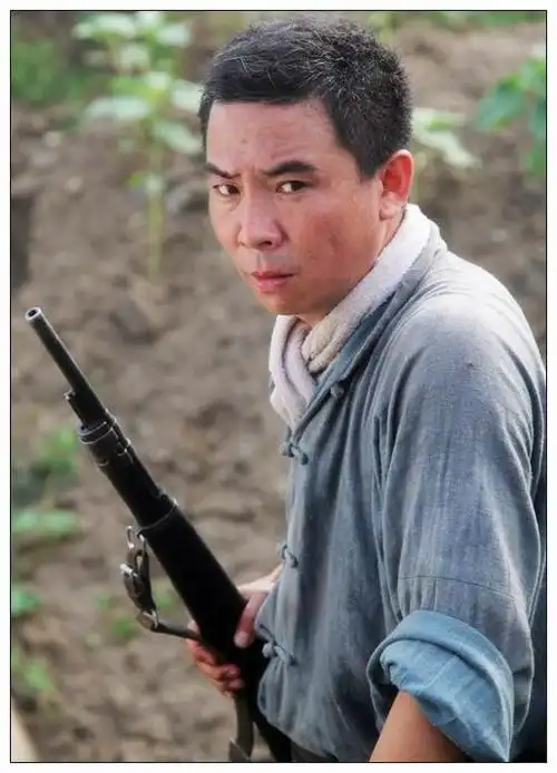 白红标《水上游击队》剧照新浪娱乐讯 近日,由文章,于震,白红标三大