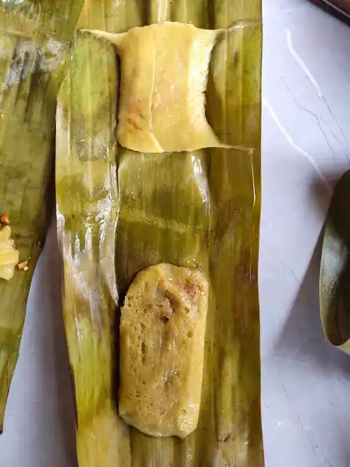 布依特色搭链粑粑