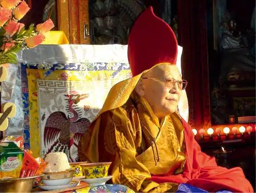 内外蒙古两大活佛的兴衰