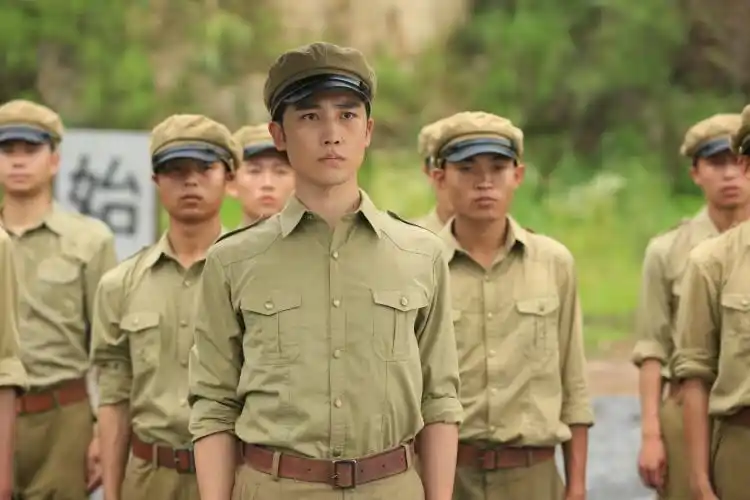《学生兵》燃情播出 张耀宇挥洒热血传递正能量-搜狐