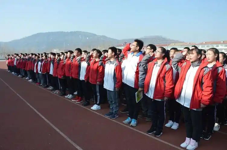 冲刺百日齐誓师,决胜高考铸辉煌——安泽一中隆重举行2018年高考百日