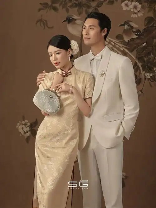 一眼就心动的新中式旗袍婚纱照温婉复古风