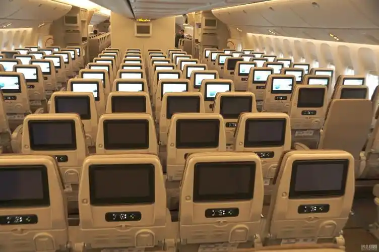 东航777300er内部探秘之六最豪华的经济舱