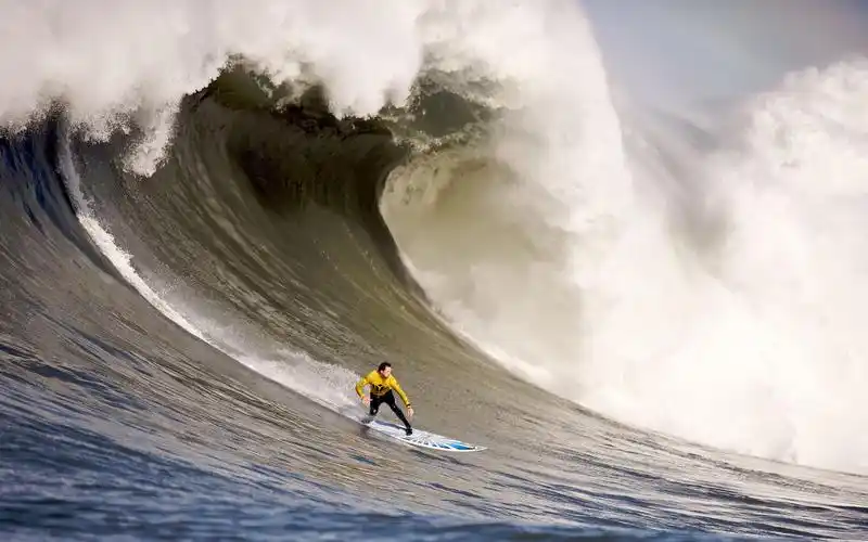 水上极限运动冲浪