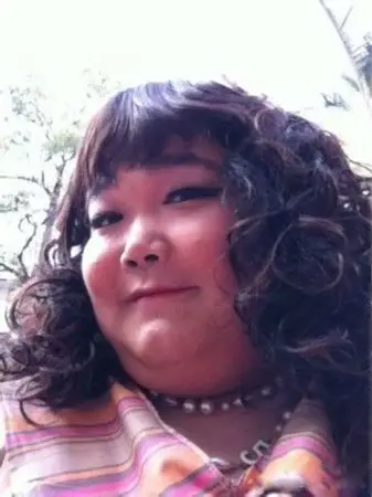 我有个朋友,她长得比较丑,可是人心地很善良,汶川