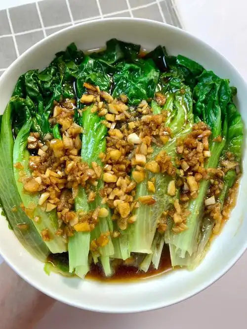 减脂蒜蓉生菜这样做清脆爽口好吃不胖