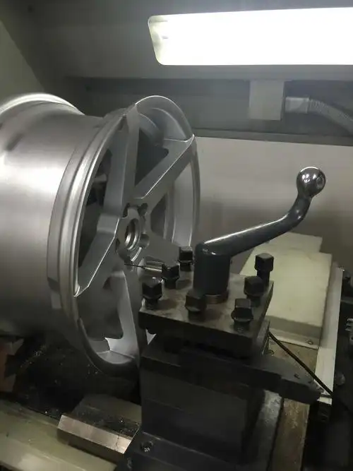 awr32 汽车轮毂修复数控车床