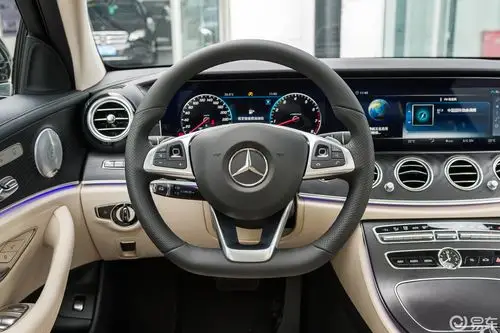 【奔驰e级2018款改款 e 320 l 4matic 运动轿车方向盘汽车图片-汽车