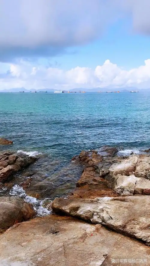 深圳杨梅坑游泳,看海景