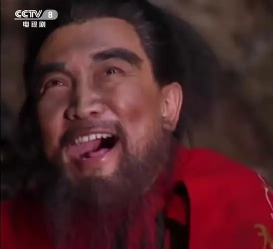 三国演义表情包前四张截图来自于女孩为何穿短裙的鬼畜作品中