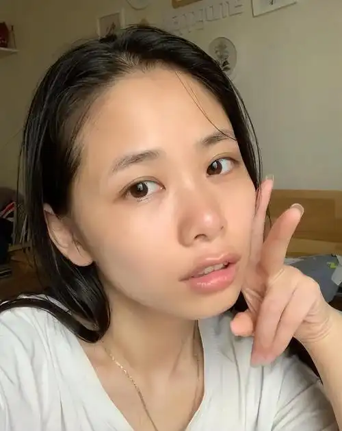 为什么越来越多大城市的女生,选择素颜出门,是没有在乎的人吗?