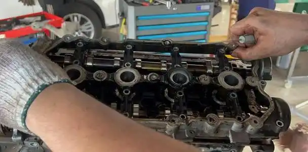 奥迪a6_奥迪q5最新价格_奥迪a4l新车报价2024款拆下凸轮轴后盖.