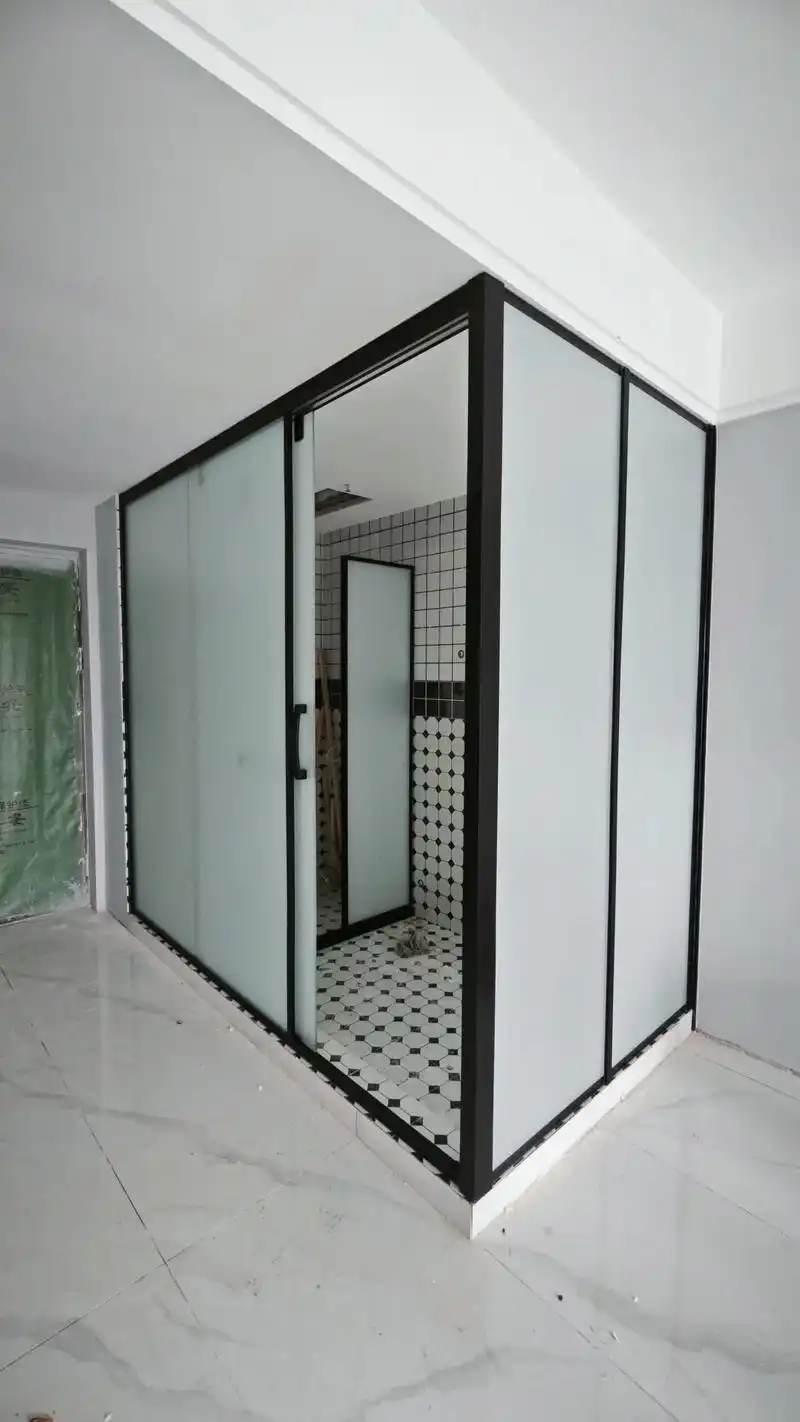 卫生间玻璃隔断.在现代家居设计中,l型玻璃隔断因其优雅的外观 - 抖音
