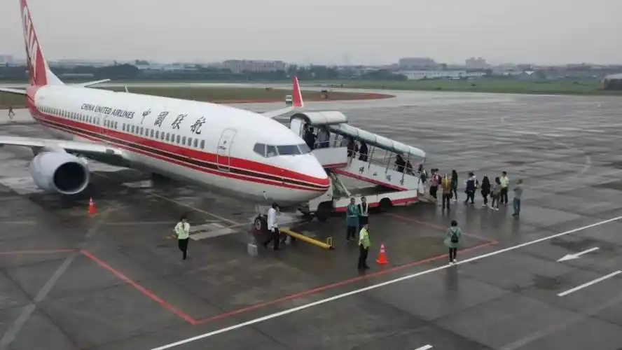 佛山机场新开5条航线,春运航班时刻表出炉,至于票价