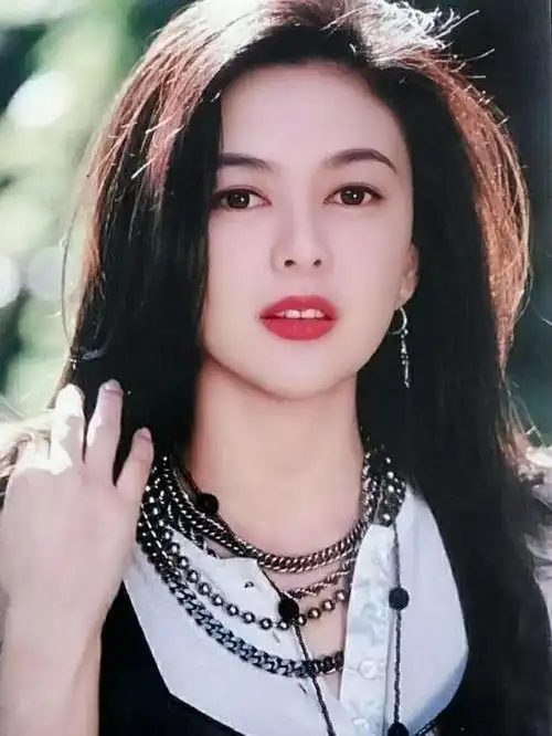 "持靓行凶"关之琳的浪荡史,以及被她拿下的富豪们