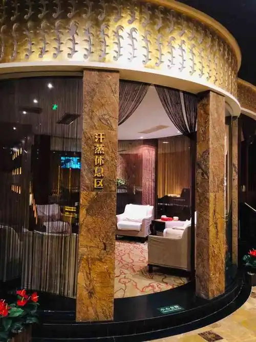 西国贸水会-"这家水会所在西国贸大酒店内.店内装饰得相.