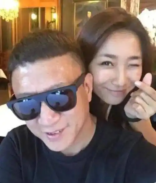 孙红雷"藏"了6年的老婆,原来是我们熟悉的她,身高1.