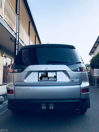 三菱 アウトランダー四驱suv出售