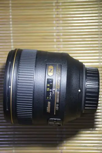 99新尼康 af-s 尼克尔 85mm f/1.4g重庆面交