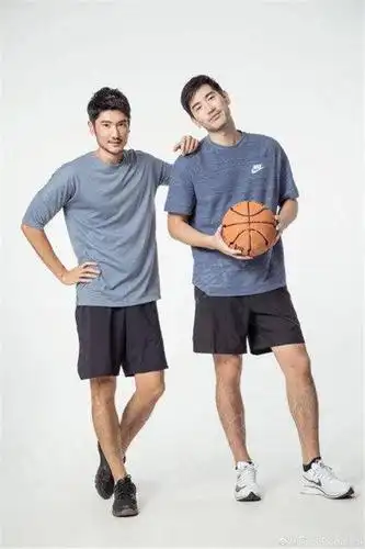 奥斯卡致敬去世电影人高以翔科比令人感慨女友发声纪念高以翔