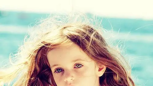 精选天真可爱的外国小女孩非主流图片桌面壁纸高清