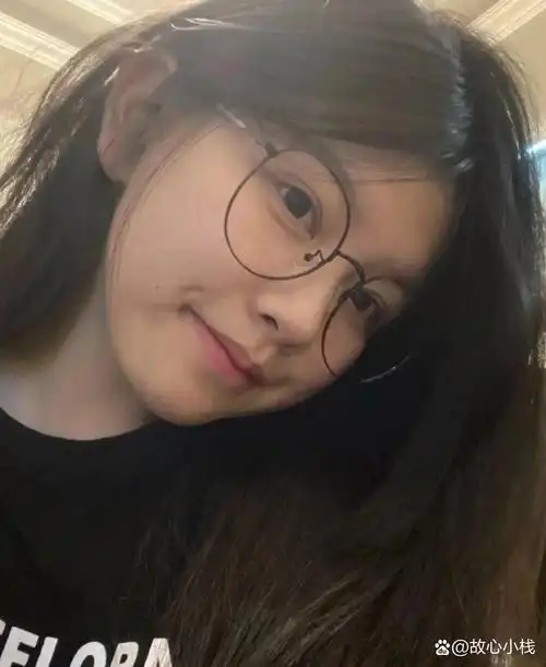 可网恋女生照片# #女生