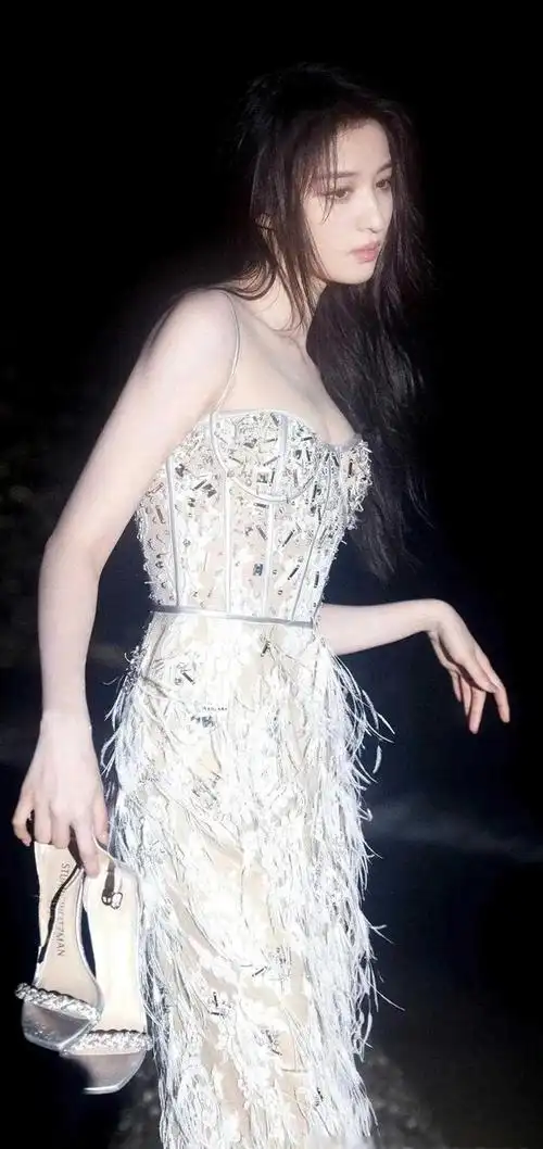 王楚然的秀美写真