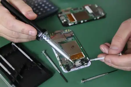 手机维修芯片照片