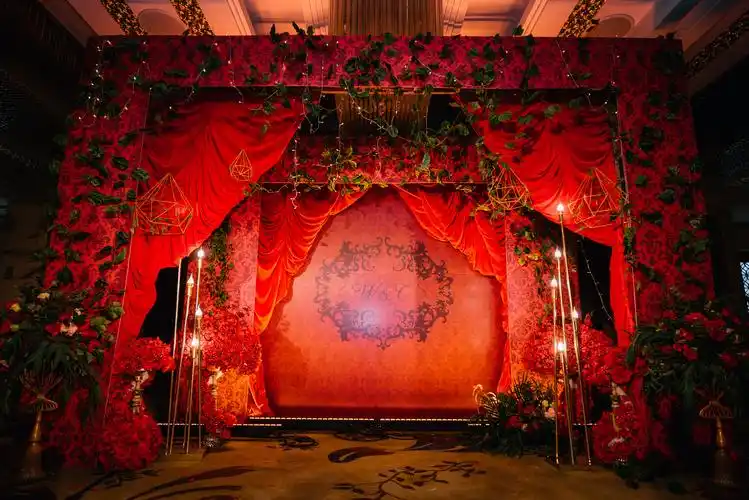 【栋景婚礼_轻奢复古红金色】(图)_婚礼现场图片,视频-西安 - 到喜啦