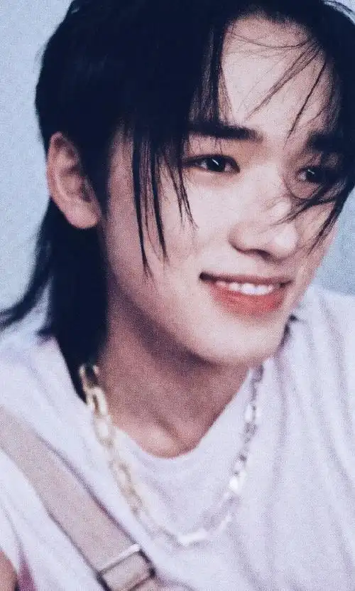 宋亚轩十八踔厉风禾尽起##长发男生颜值大赛