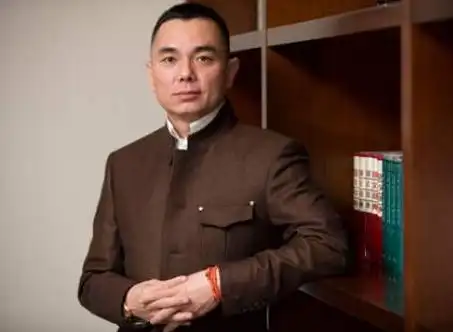 "钻石王老五"李厚霖:伤透秦海璐闪婚李湘,为何最后归了佛门?