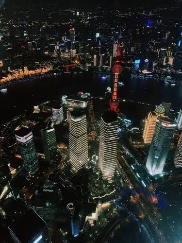 上海外滩中心大厦119楼世界第二高楼俯瞰外滩华灯初上尽显繁华都市我