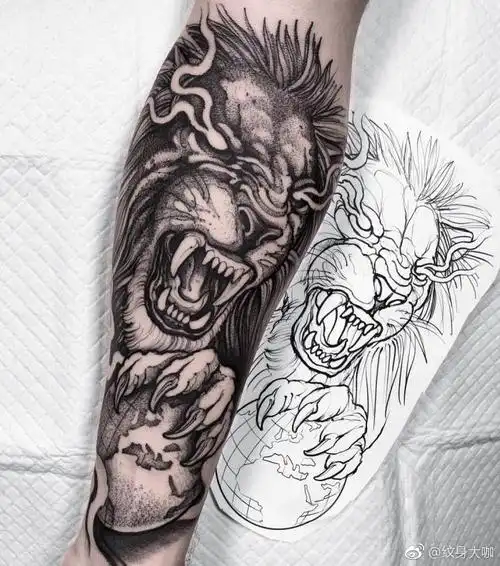 小臂黑灰newschool霸气狮子纹身图案