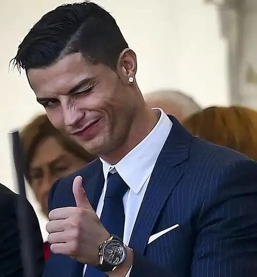 37岁c罗也太帅了穿西装温文尔雅穿私服立体有型不愧是巨星