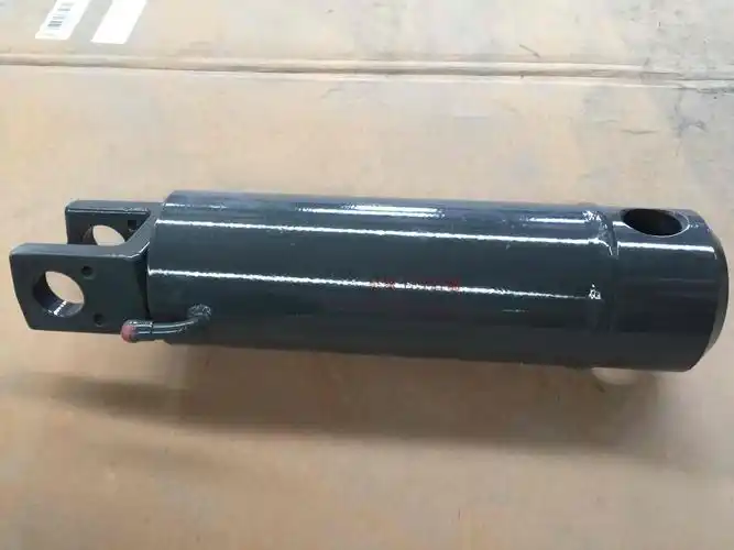 原厂件久保田拖拉机配件 m704 854 m954 液压油缸 提升 辅助油缸