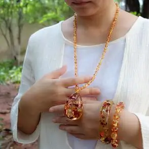 佳盛行天然玉石纯手工爆红花蜜蜡琥珀花珀大吊坠短款项链毛衣链