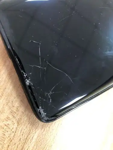 mate20 pro 屏幕玻璃碎了 - 华为mate20系列其他 花粉俱乐部