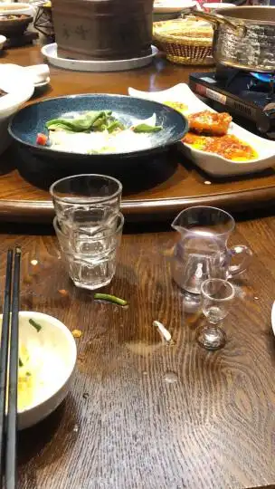 剑南春白酒:"每次聚会都是买的这个酒,这个酒口感非常不错,比茅台好喝