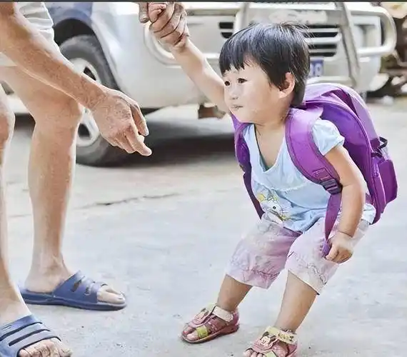 人贩子落网后透露:拐孩子会挑选目标,这类孩子他们绝不会下手_老人