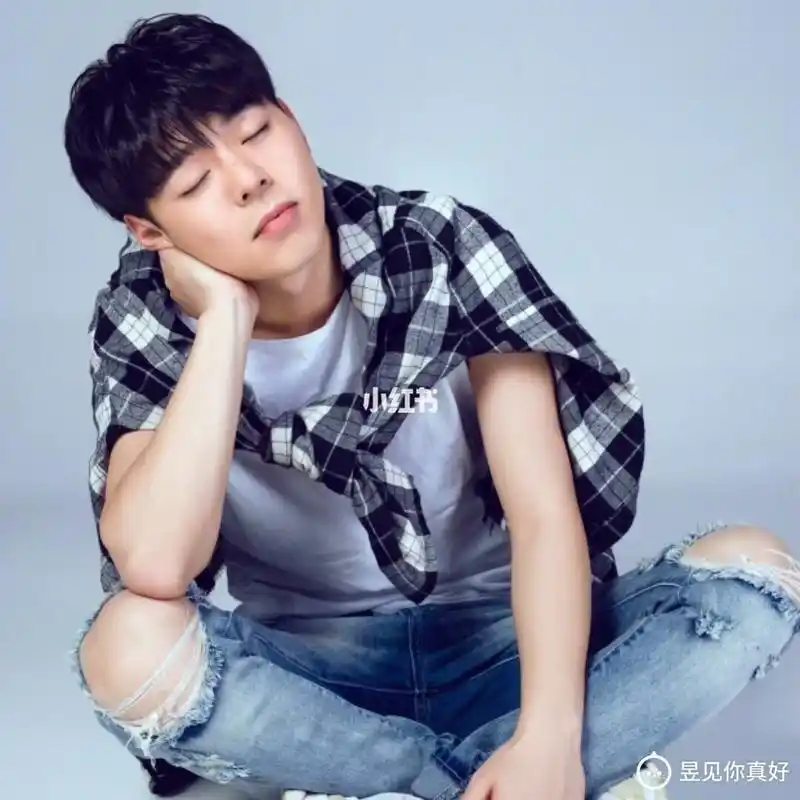 贾昱_彩妆_彩妆