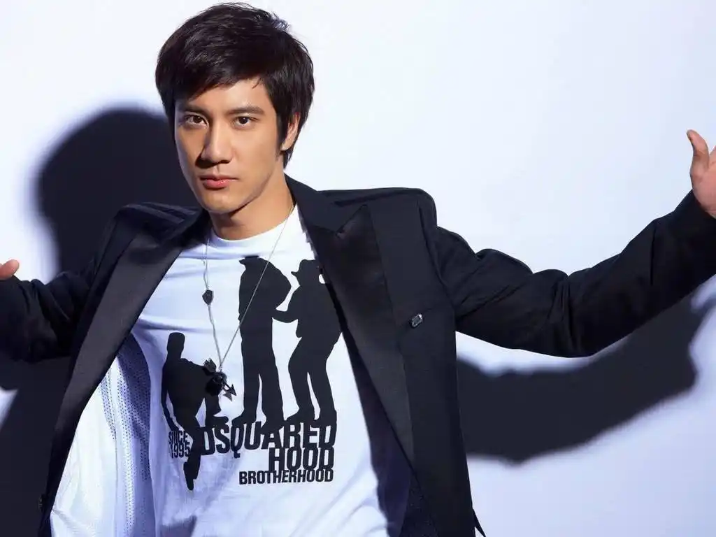 风采卓然,全能音乐人,走近集学霸帅气于一体的华语之星王力宏